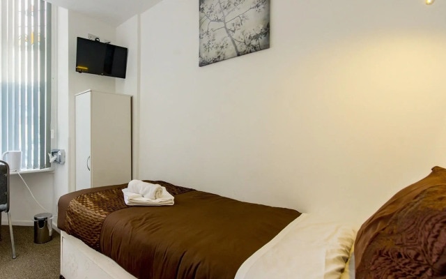 Cotswold Hotel