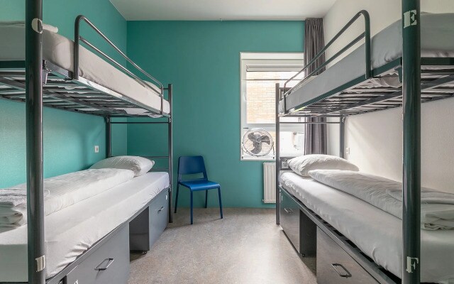 Hans Brinker Hostel