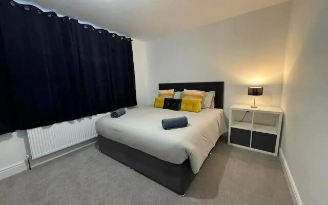 Modern 5-bed House in London Close Excel - Big Ben