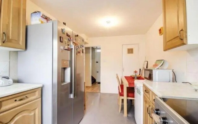 6 Greville Court (Adults Only)