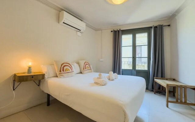SmartRental Barcelona Ramblas Apartments