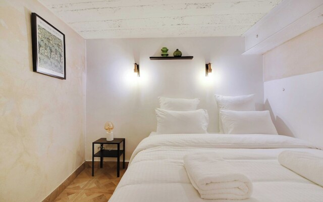 Charming Appt- 4p/1br- in the Heart of the Marais