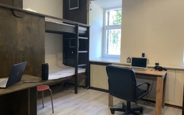 Hostel Brusnika