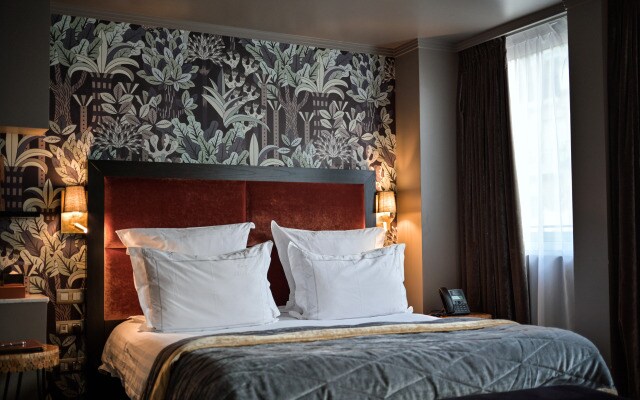The One Alma Paris