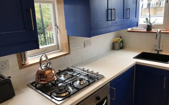 Wix's Lane 3 bed Apartment