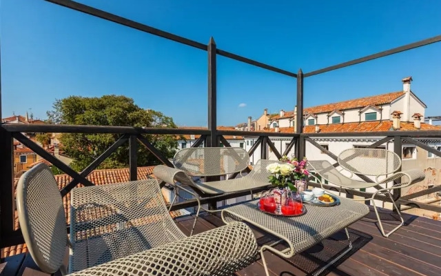 Ca' Della Luce Terrace