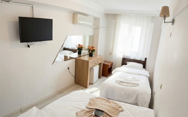 Hotel Efendi̇