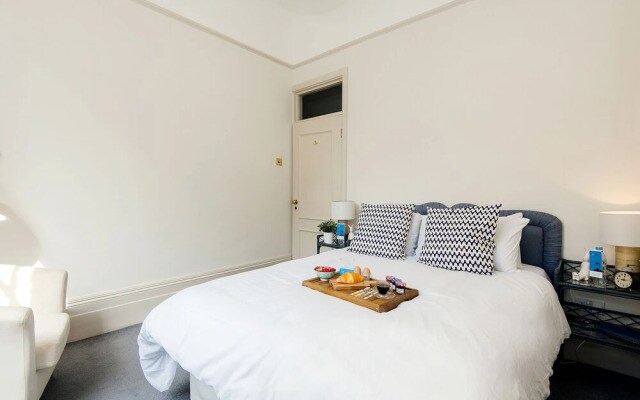 The Coleherne Road Nest - TL1