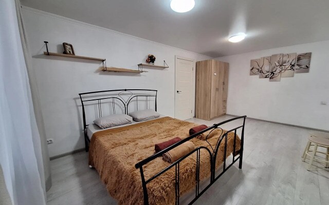 Rooms Apartments (Румс Апартментс) на улице Зорге