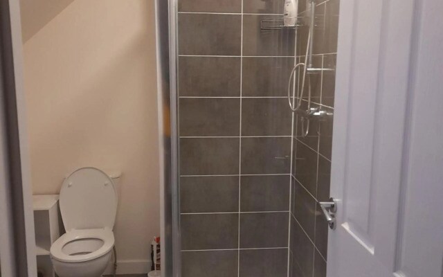 Spacious Ensuite King Room Private Neighbourhood Free Parking Space