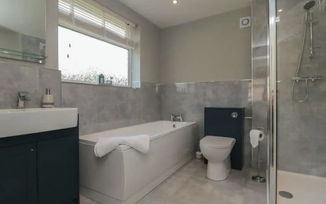 36 Chatsworth Close