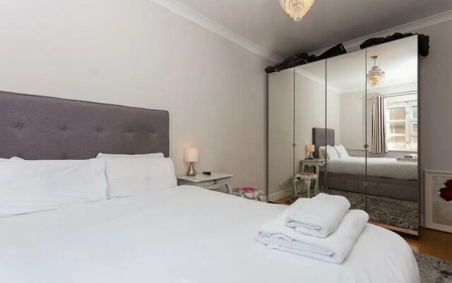 Flat Near Liverpool Street With 2 Bedrooms
