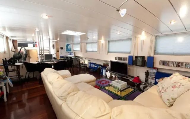 Houseboat NEMO