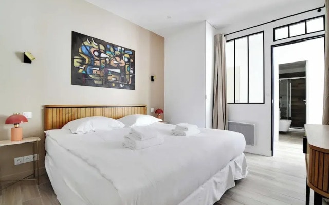 Charming Aptt With Patio - 2bd/4p - Monceau Park