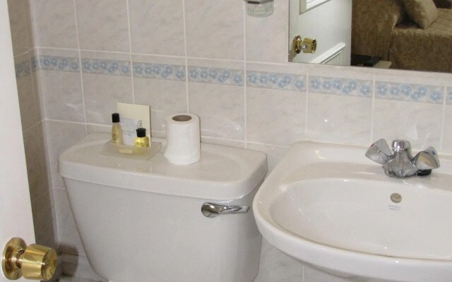 Richmond Park Hotel