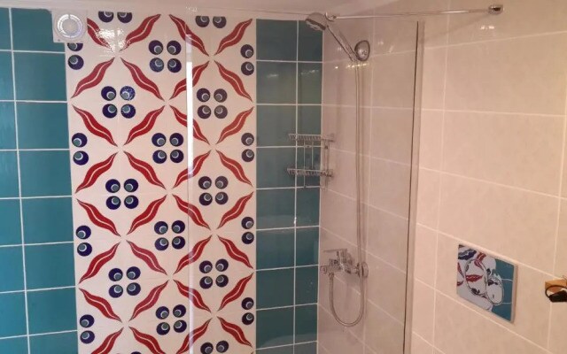 Tashkonak Studio Suites