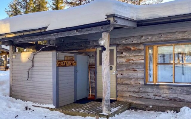 Ylläsrivit c 8 / villa änkyrä