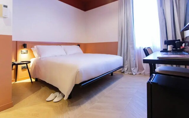 Saint Suites