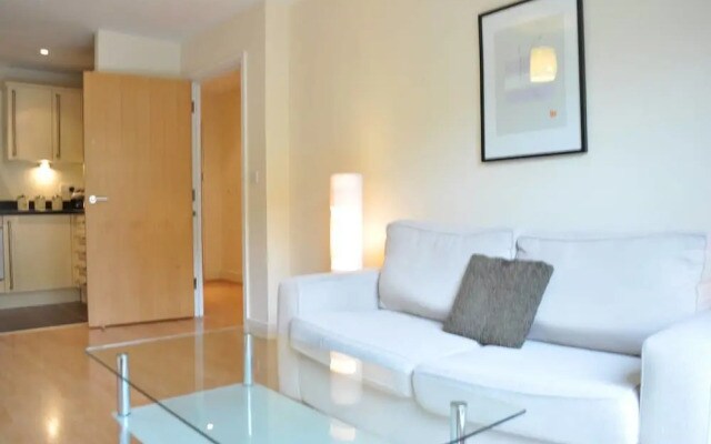 Modern Central 1 Bedroom Apartment