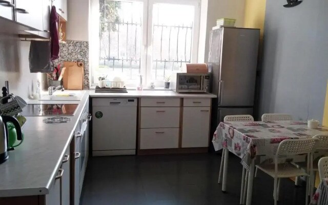 Mira Rent House