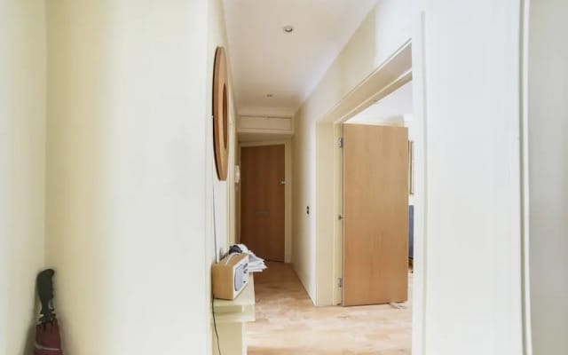 Bright Spacious 2BR Home Near Victoria