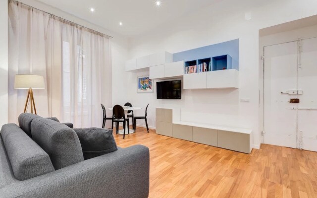 A modern flat near the Vatican