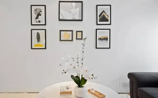 Beautiful 2bdr/2bath Apt in Mayfair, 3mins to Tube