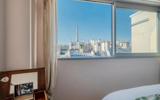 Eiffel Tower Design Residence