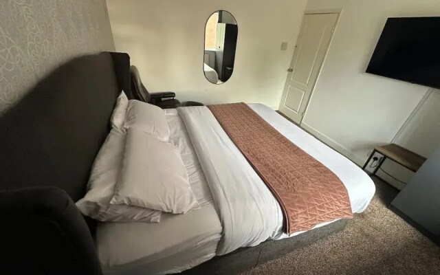 Manchester Retreat With 3 Bedrooms