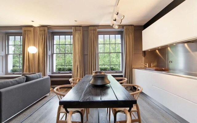 Cadogan Square Luxury 2 Bedroom Apartment II