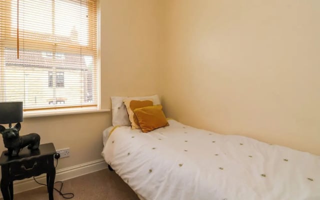 4 Castle Mews