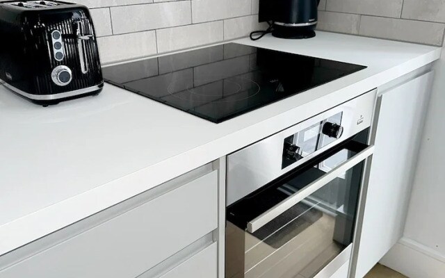 Londwell - Chelsea Garden Flat - Private Oasis