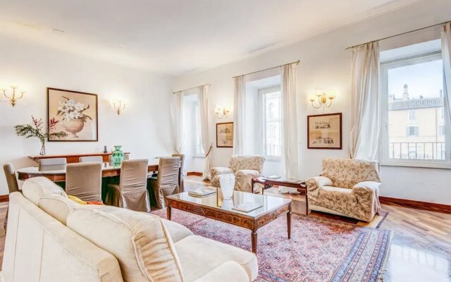 RSH Bernini Luxury Panoramic Apartment