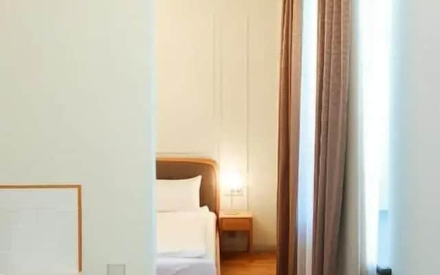 Roze Center Apartments