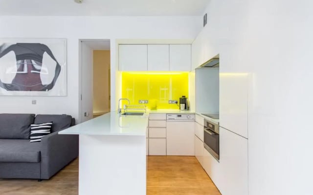 Oxford Circus Designer Apartment