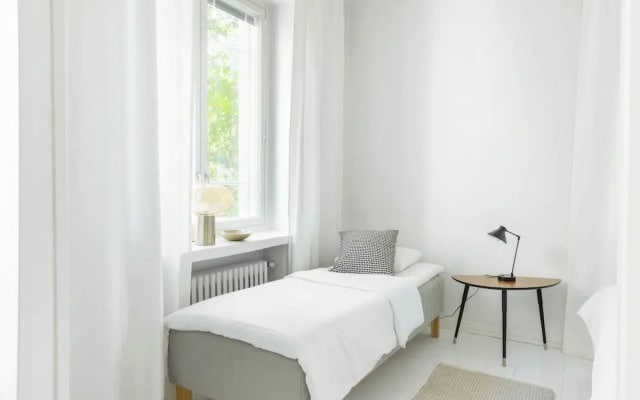 Airy and Bright one-Bedroom apt