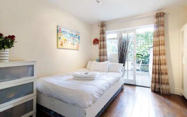 Bright Munster Road Apartment - MM2