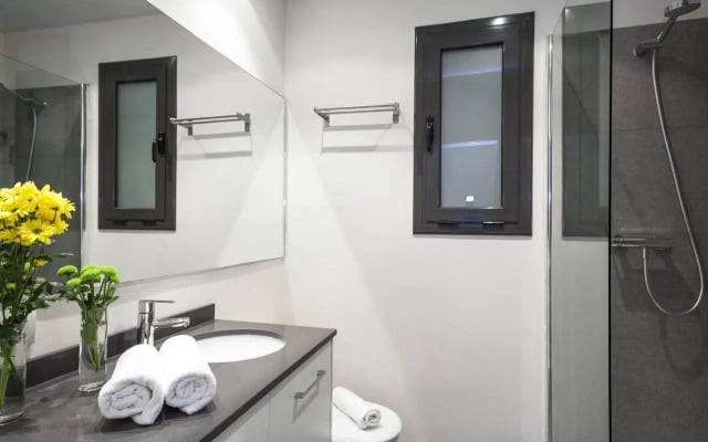 Fira Apartments