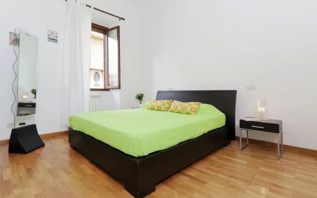 Bright one bedroom Halldis apartment close to St Peter’s square.