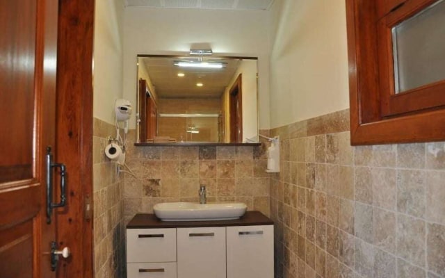 Tarihi Kumbaba Otel