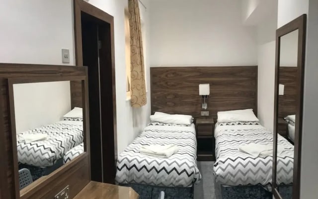 Leisure Inn