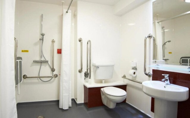 Travelodge Woking Central