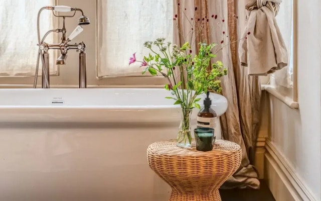 Beautiful 2 Bed Apartment In West London