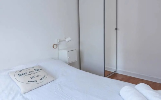 Sleek & Stylish 2BD Home w/ Office/studio