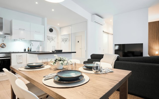Modernized 1920s Apartment