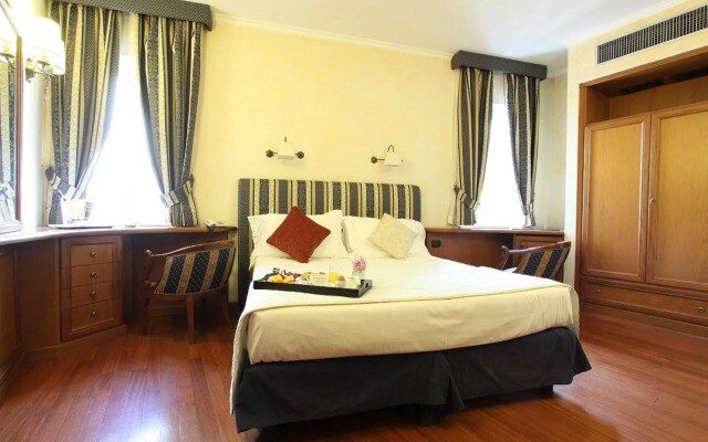 La Fenice Hotel