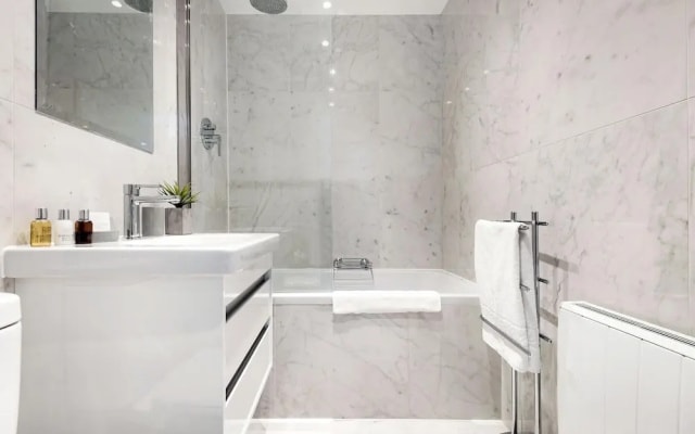 The Knightsbridge Suite Next to Sloane Square