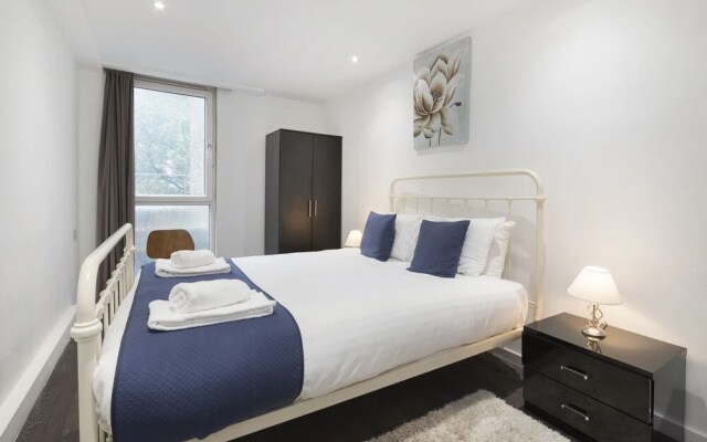 Citadel Apartments Bath Court