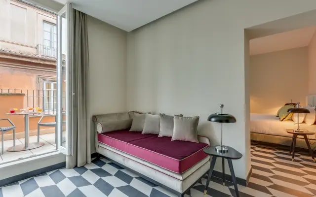 Otivm Hotel