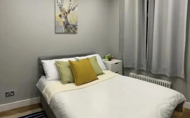 Charming 2-bed Apartment